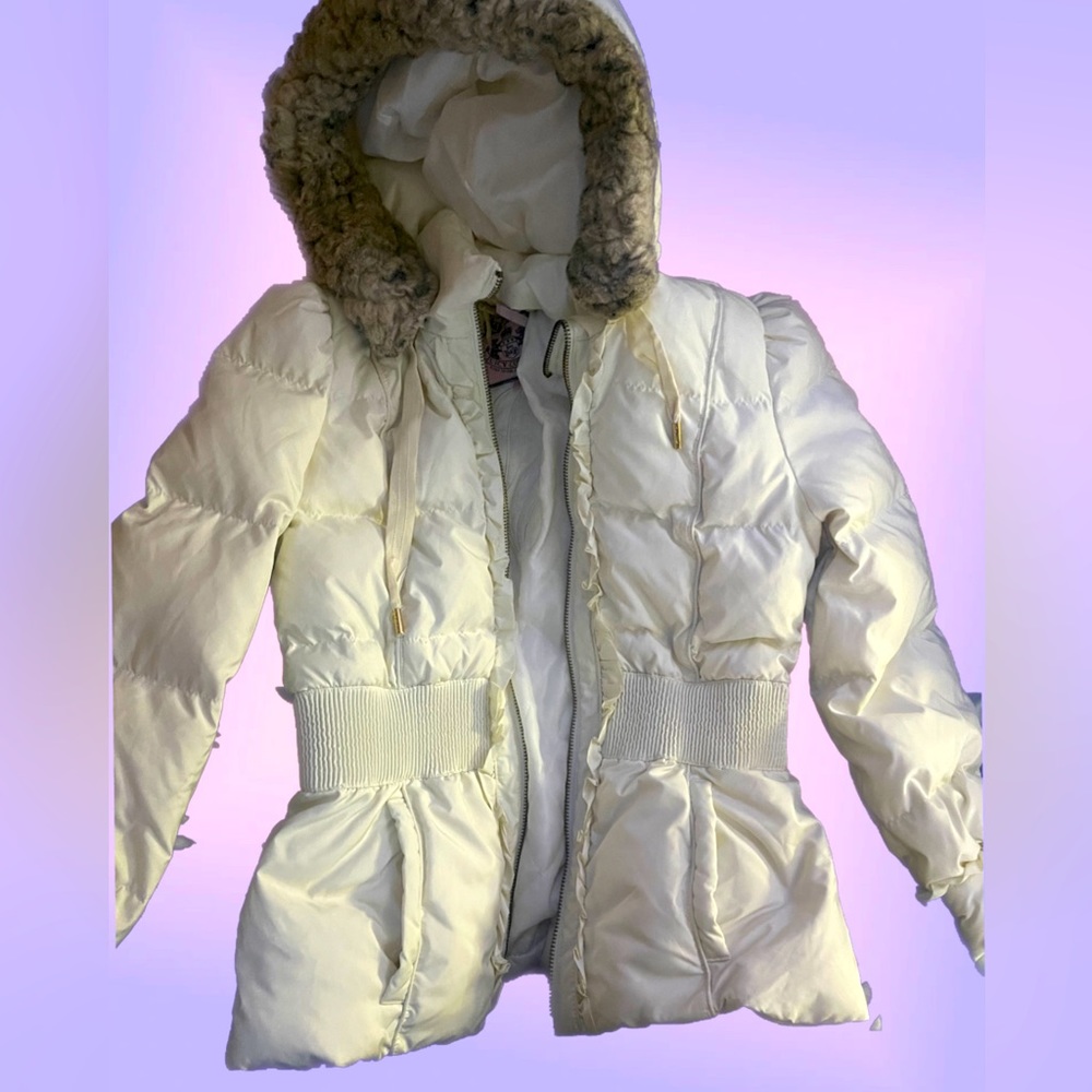 I’m selling a Large Juicy Couture puffer jacket.